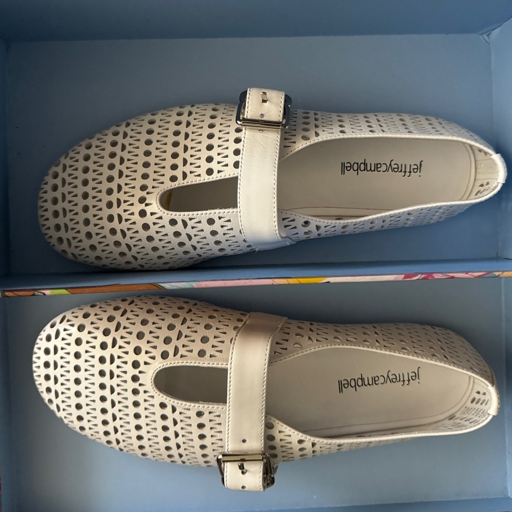 Jeffrey Campbell White Cutout Flats - Picture 4 of 8